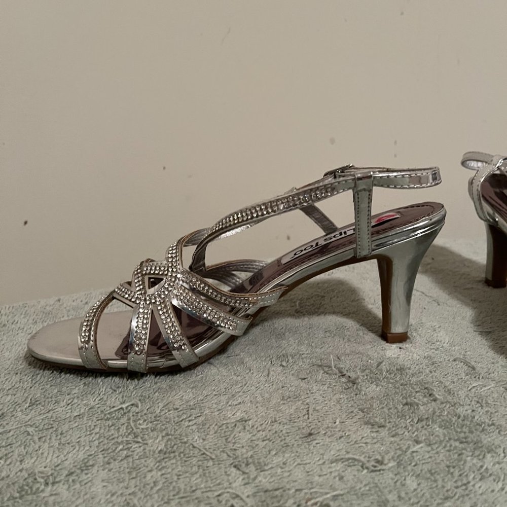 Shoes - Picture 3 of 4